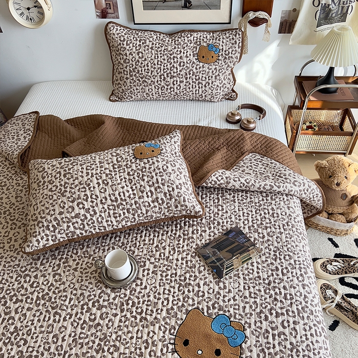 91家纺网 家纺一手货源 找家纺 原素 2026新品直播热款床盖多功能四季通用夹棉A类床盖三件套 床盖-滑板车蓝