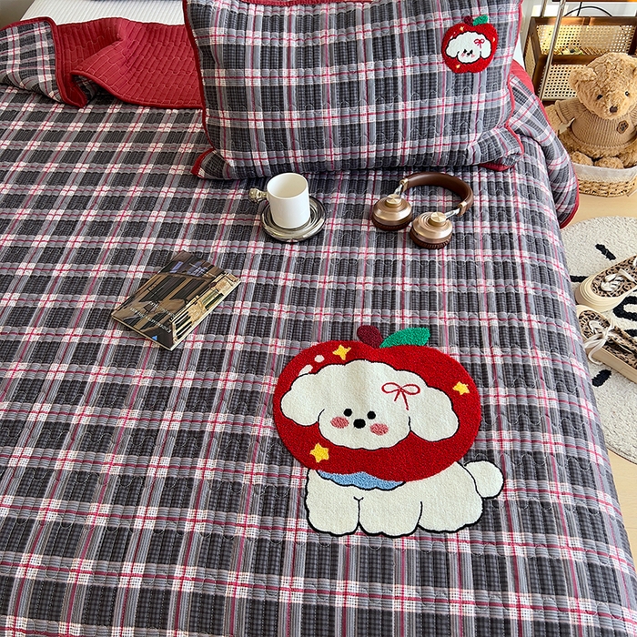 91家纺网 家纺一手货源 找家纺 原素 2026新品直播热款床盖多功能四季通用夹棉A类床盖三件套 床盖-红苹果奶狗