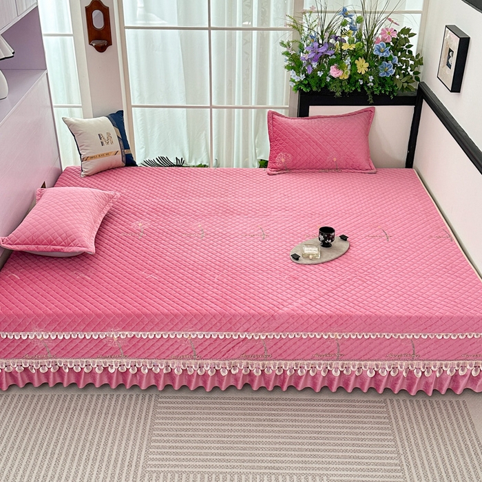 91家纺网 家纺一手货源 找家纺 （总）手艺人家纺 2025新款绗缝绣花HLK02-03炕床盖