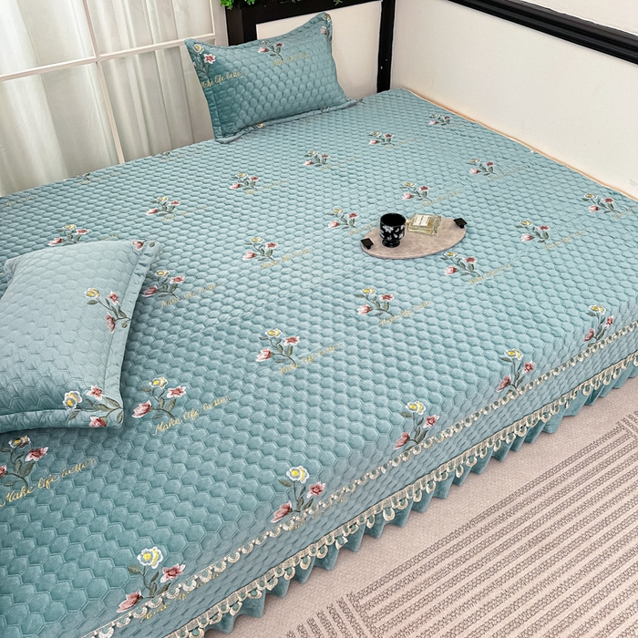 91家纺网 家纺一手货源 找家纺 （总）手艺人家纺 2025新款绗缝绣花HLK02-03炕床盖