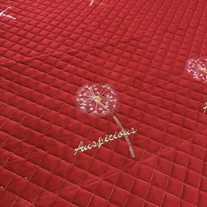 91家纺网 家纺一手货源 找家纺 手艺人家纺 2025新款绗缝绣花HLK02-03炕床盖 HLK02红