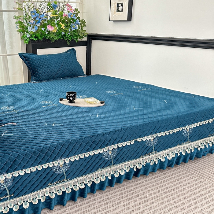 91家纺网 家纺一手货源 找家纺 手艺人家纺 2025新款绗缝绣花HLK02-03炕床盖 HLK02蓝