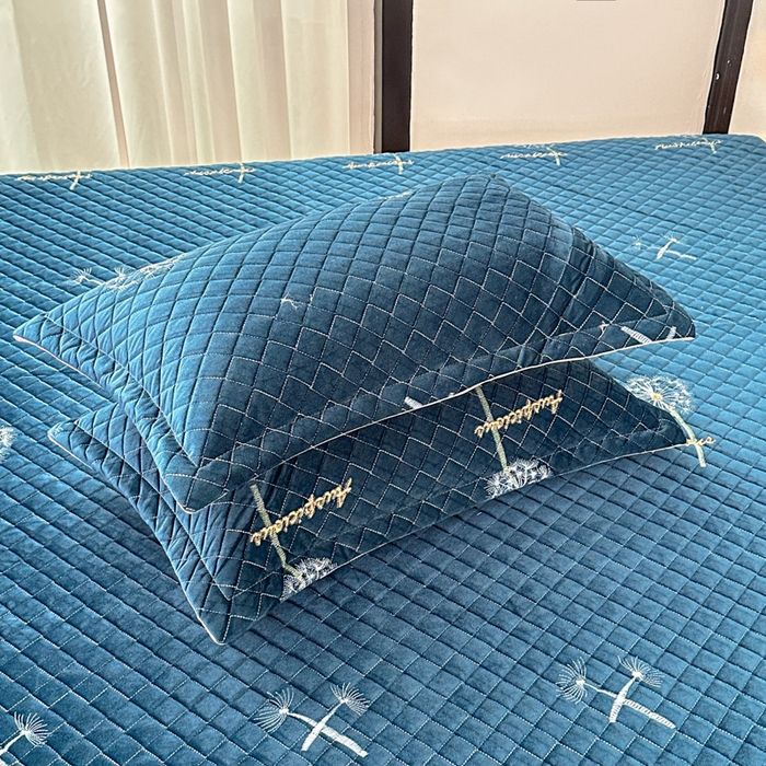 91家纺网 家纺一手货源 找家纺 手艺人家纺 2025新款绗缝绣花HLK02-03炕床盖 HLK02蓝