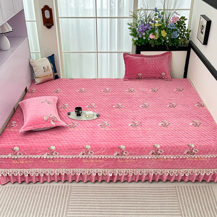 91家纺网 家纺一手货源 找家纺 手艺人家纺 2025新款绗缝绣花HLK02-03炕床盖 HLK03粉