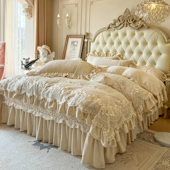 91家纺网 家纺一手货源 找家纺 （总）好儿喜家纺 2025新款柔暖天鹅绒夹棉床裙盛世年华系列四件套