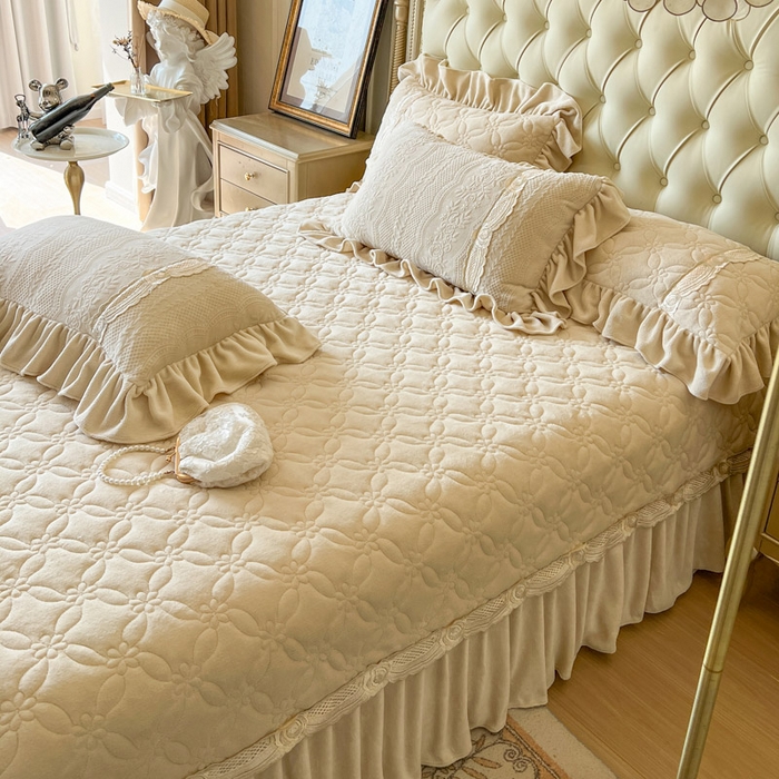 91家纺网 家纺一手货源 找家纺 （总）好儿喜家纺 2025新品雕花牛奶绒四件套-花倾城系列