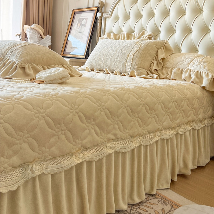 91家纺网 家纺一手货源 找家纺 （总）好儿喜家纺 2025新品雕花牛奶绒四件套-花倾城系列