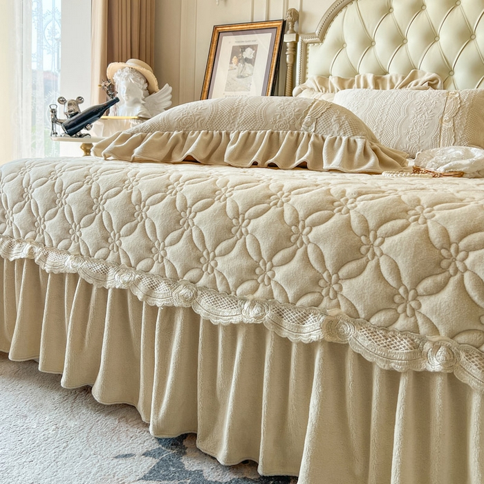 91家纺网 家纺一手货源 找家纺 （总）好儿喜家纺 2025新品雕花牛奶绒四件套-花倾城系列