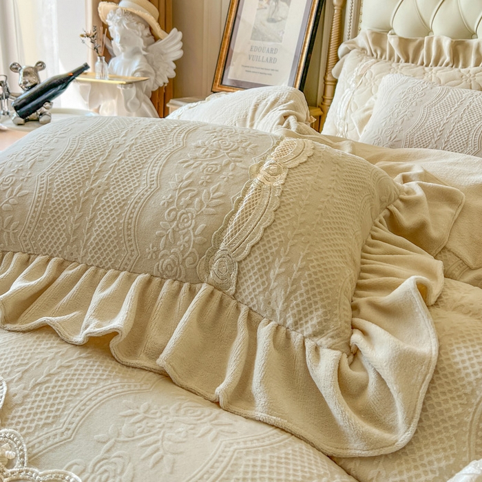 91家纺网 家纺一手货源 找家纺 （总）好儿喜家纺 2025新品雕花牛奶绒四件套-花倾城系列