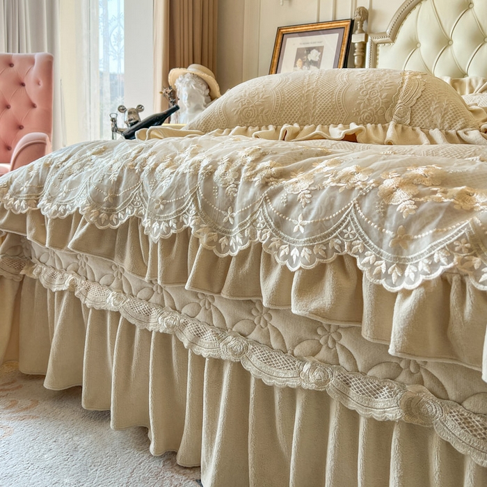 91家纺网 家纺一手货源 找家纺 （总）好儿喜家纺 2025新品雕花牛奶绒四件套-花倾城系列