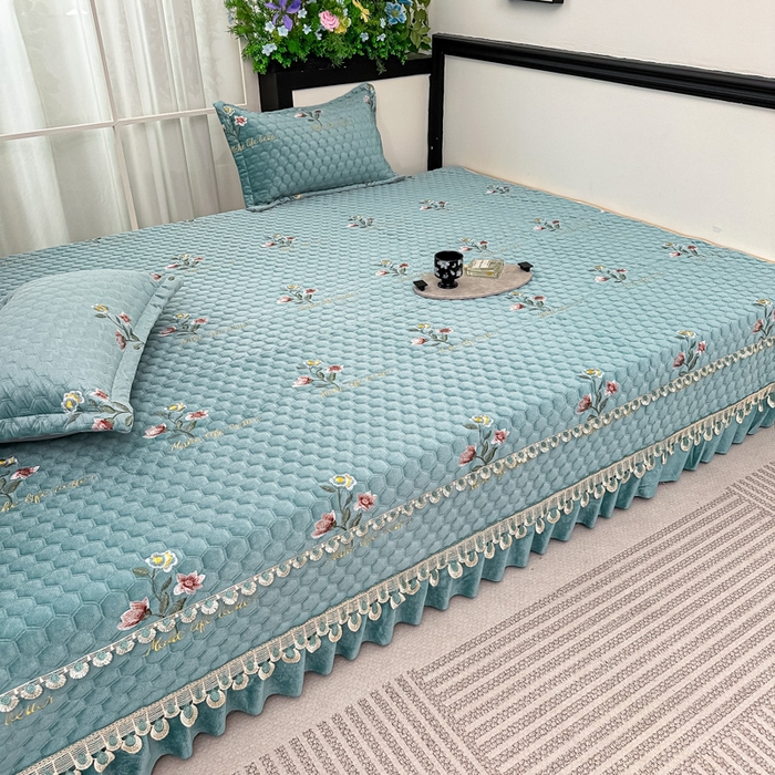 91家纺网 家纺一手货源 找家纺 手艺人家纺 2025新款绗缝绣花HLK02-03炕床盖 HLK03绿