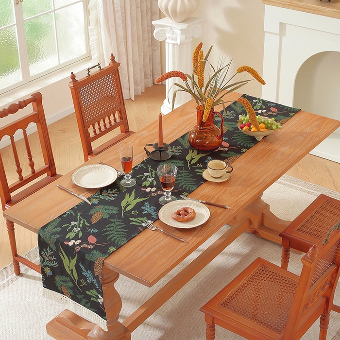 91家纺网 家纺一手货源 找家纺 （总）南通大梧纺织 2025新款美式秋日私语榛果编织边桌旗