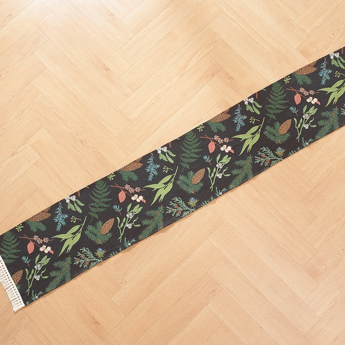 91家纺网 家纺一手货源 找家纺 （总）南通大梧纺织 2025新款美式秋日私语榛果编织边桌旗