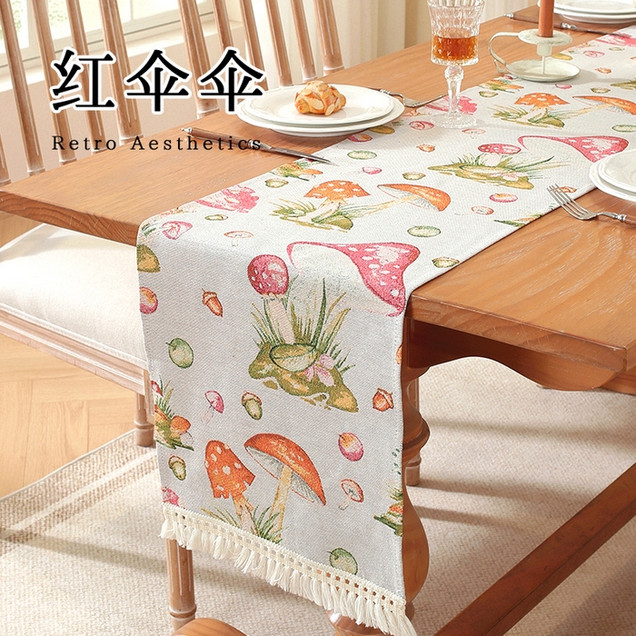 91家纺网 家纺一手货源 找家纺 （总）南通大梧纺织 2025新款复古森林秘境红伞伞桌旗