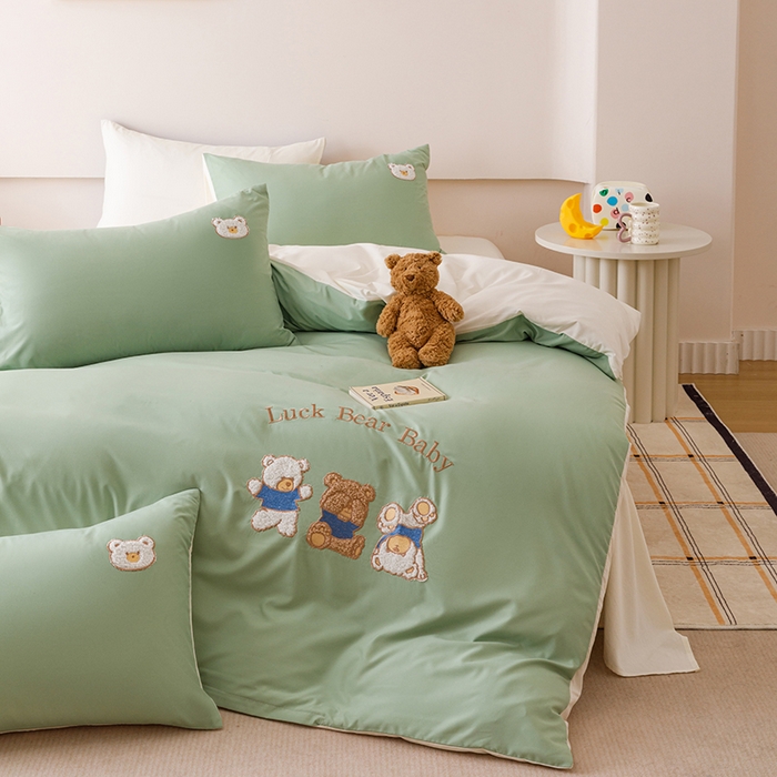 91家纺网 家纺一手货源 找家纺 悦兴家纺 2025新款A类水洗棉卡通幸运熊四件套（含买家秀） 幸运熊奶绿