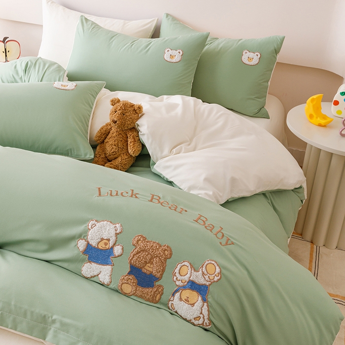 91家纺网 家纺一手货源 找家纺 悦兴家纺 2025新款A类水洗棉卡通幸运熊四件套（含买家秀） 幸运熊奶绿