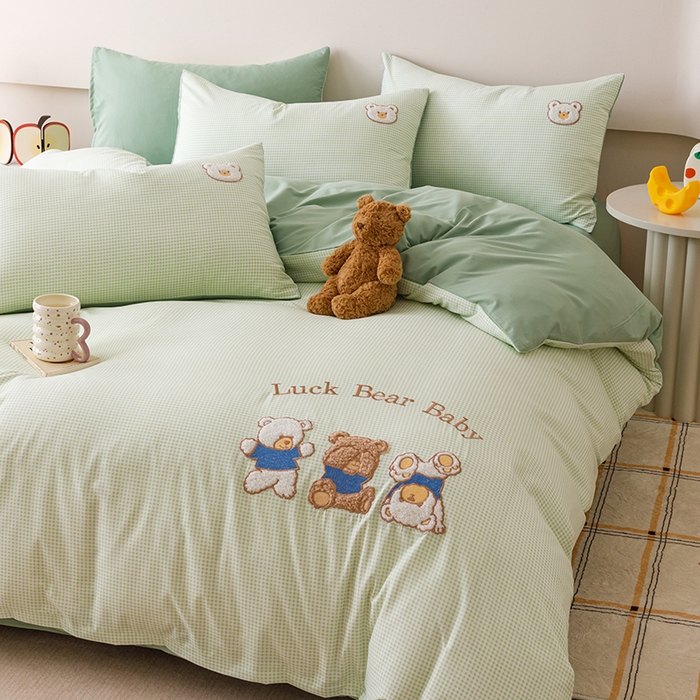 91家纺网 家纺一手货源 找家纺 悦兴家纺 2025新款A类水洗棉卡通幸运熊四件套（含买家秀） 幸运熊绿格