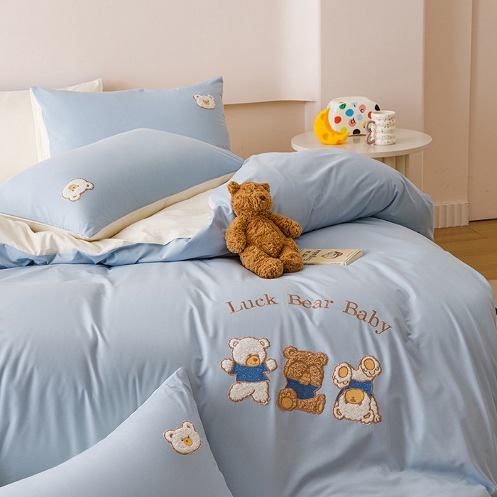 91家纺网 家纺一手货源 找家纺 悦兴家纺 2025新款A类水洗棉卡通幸运熊四件套（含买家秀） 幸运熊奶蓝