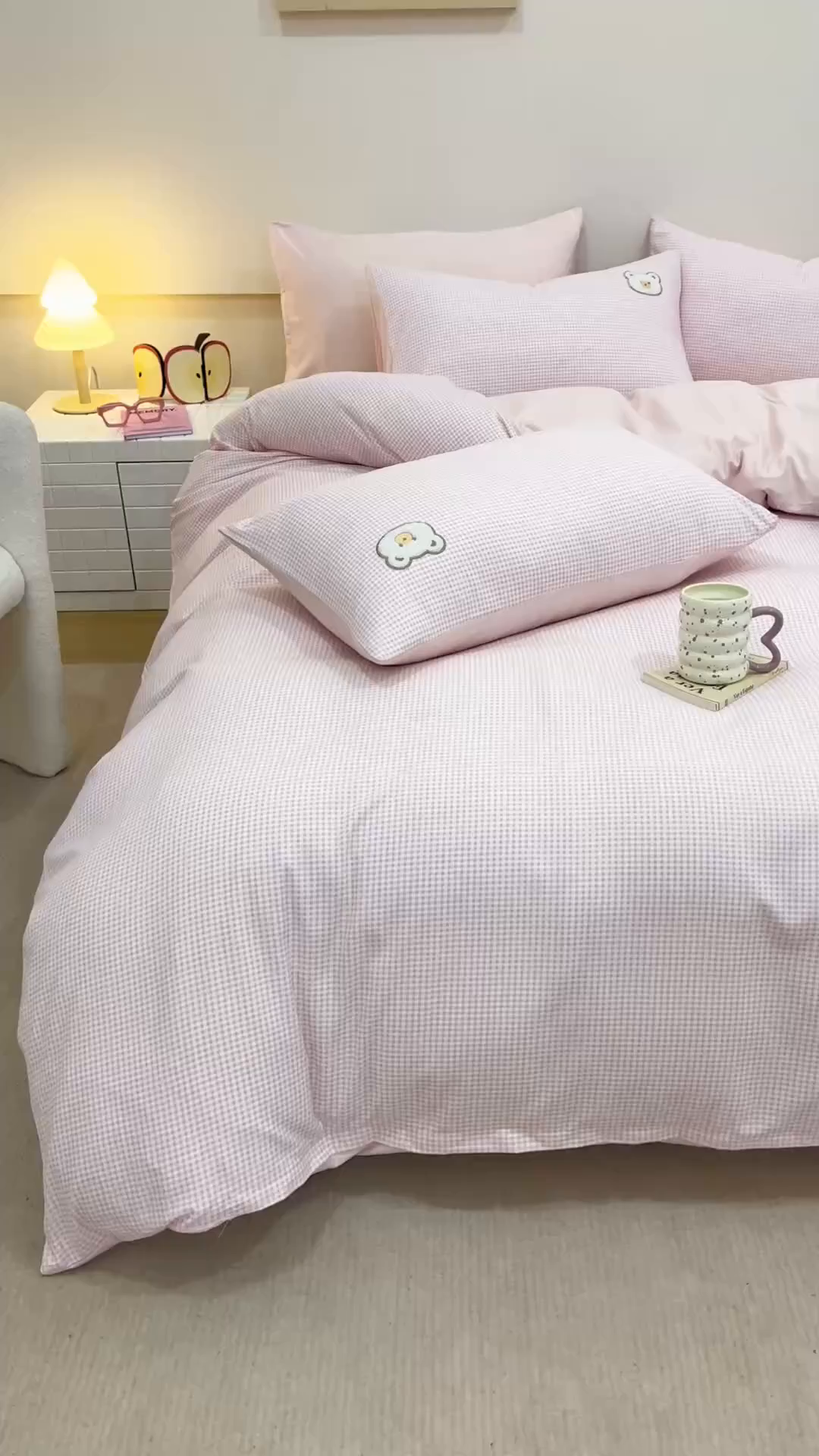 91家纺网 家纺一手货源 找家纺 悦兴家纺 2025新款A类水洗棉卡通幸运熊四件套（含买家秀） 幸运熊粉格