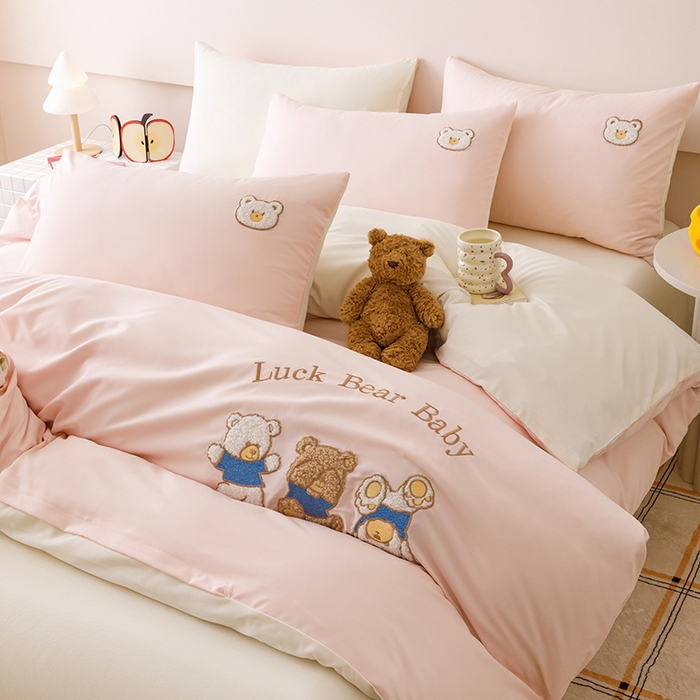 91家纺网 家纺一手货源 找家纺 悦兴家纺 2025新款A类水洗棉卡通幸运熊四件套（含买家秀） 幸运熊奶粉