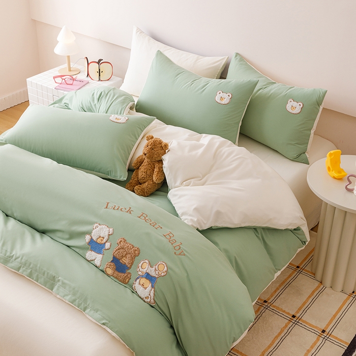 91家纺网 家纺一手货源 找家纺 悦兴家纺 2025新款A类水洗棉卡通幸运熊四件套（含买家秀） 幸运熊奶绿