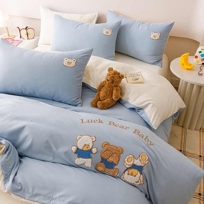 91家纺网 家纺一手货源 找家纺 悦兴家纺 2025新款A类水洗棉卡通幸运熊四件套（含买家秀） 幸运熊奶蓝