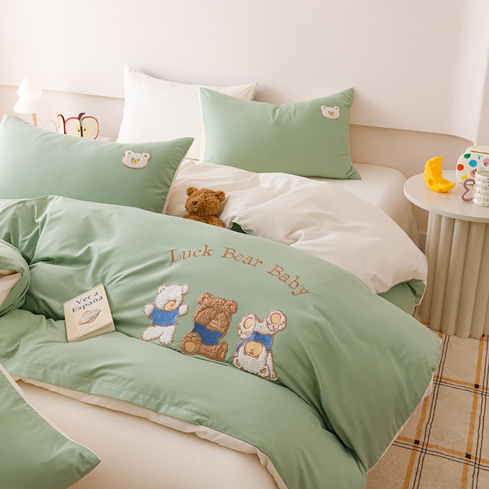 91家纺网 家纺一手货源 找家纺 悦兴家纺 2025新款A类水洗棉卡通幸运熊四件套（含买家秀） 幸运熊奶绿