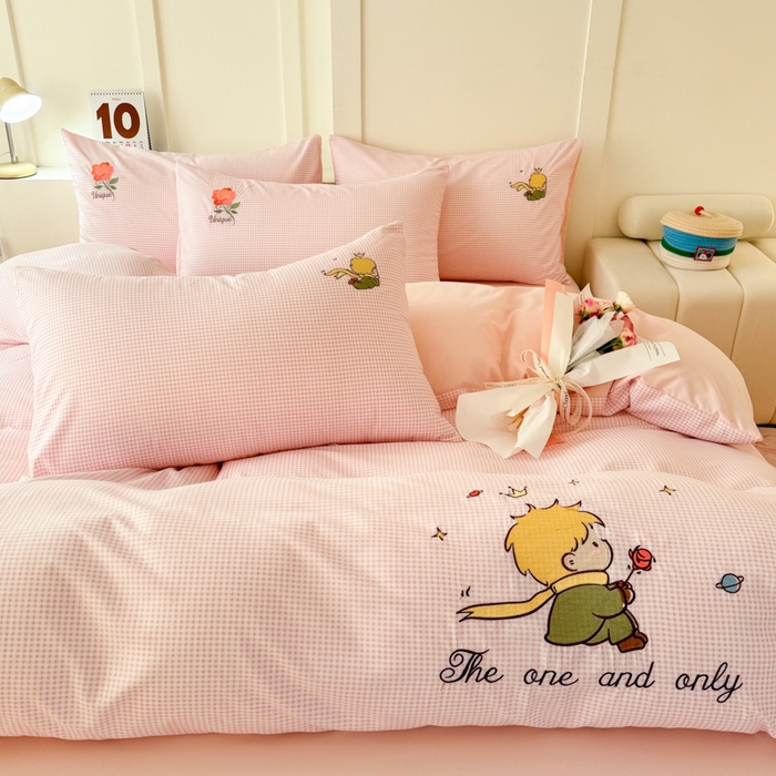 91家纺网 家纺一手货源 找家纺 悦兴家纺 2025新款A类水洗棉刺绣卡通小王子系列四件套（含买家秀） 小王子粉格