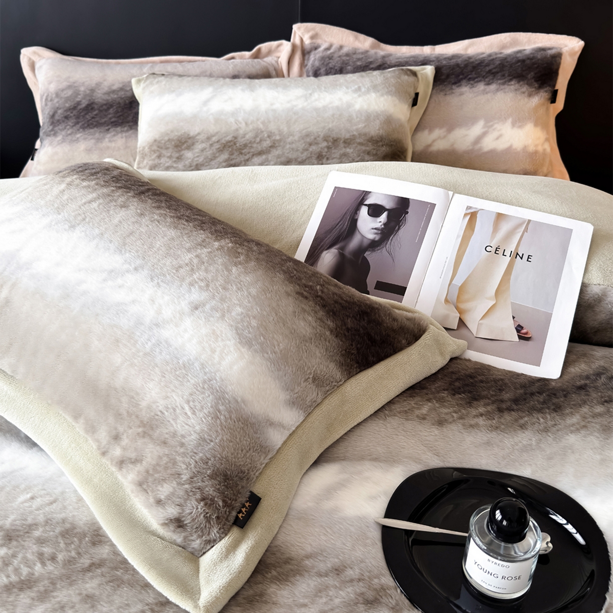 91家纺网 家纺一手货源 找家纺 水云缦 2025新款美拉德系列兔毛拼角四件套系列 美拉德-渐变卡其