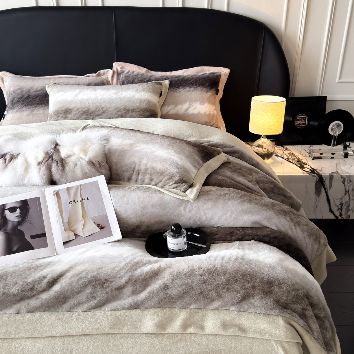 91家纺网 家纺一手货源 找家纺 水云缦 2025新款美拉德系列兔毛拼角四件套系列 美拉德-渐变卡其