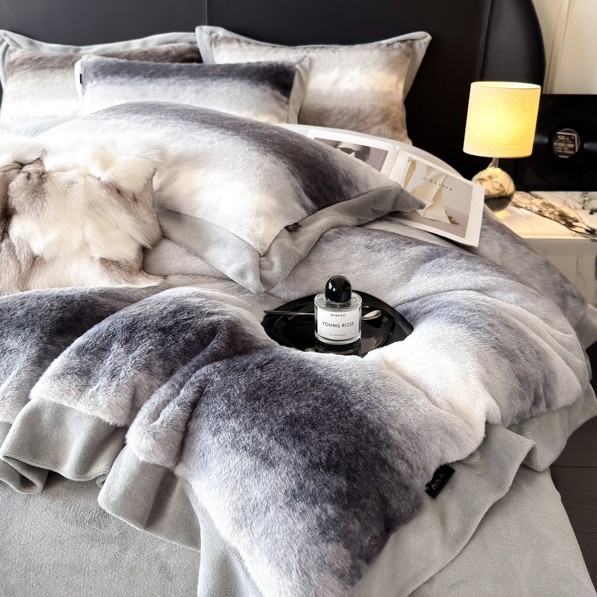 91家纺网 家纺一手货源 找家纺 水云缦 2025新款美拉德系列兔毛拼角四件套系列 美拉德-渐变蓝