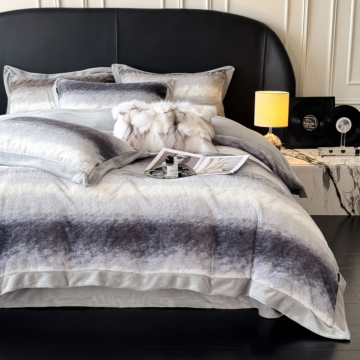 91家纺网 家纺一手货源 找家纺 水云缦 2025新款美拉德系列兔毛拼角四件套系列 美拉德-渐变蓝