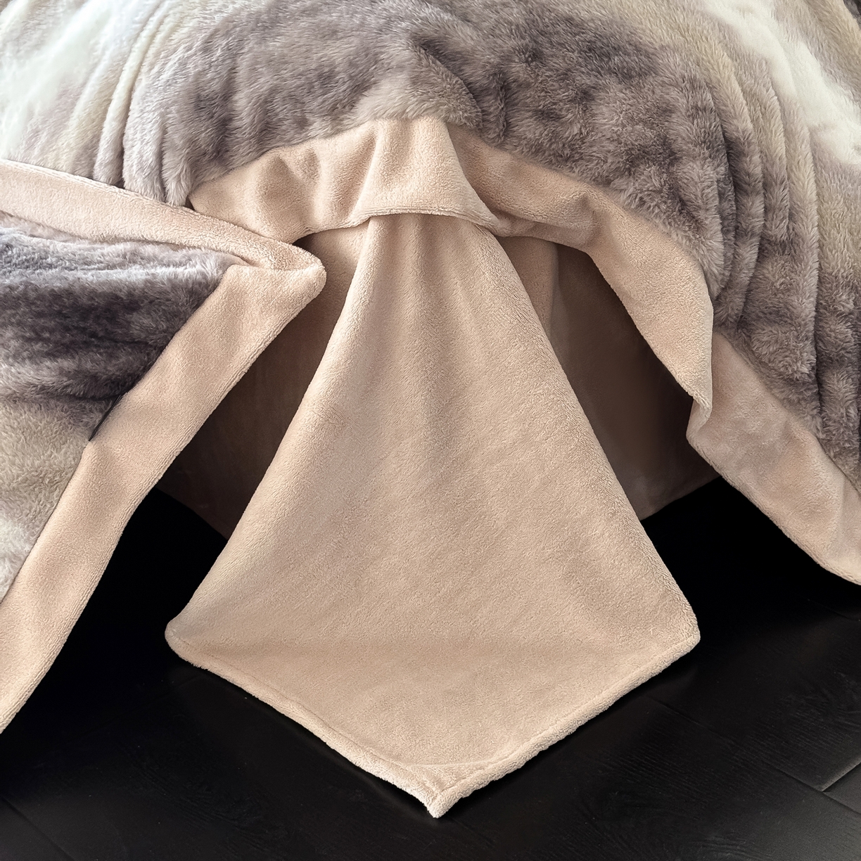 91家纺网 家纺一手货源 找家纺 水云缦 2025新款美拉德系列兔毛拼角四件套系列 美拉德-渐变咖