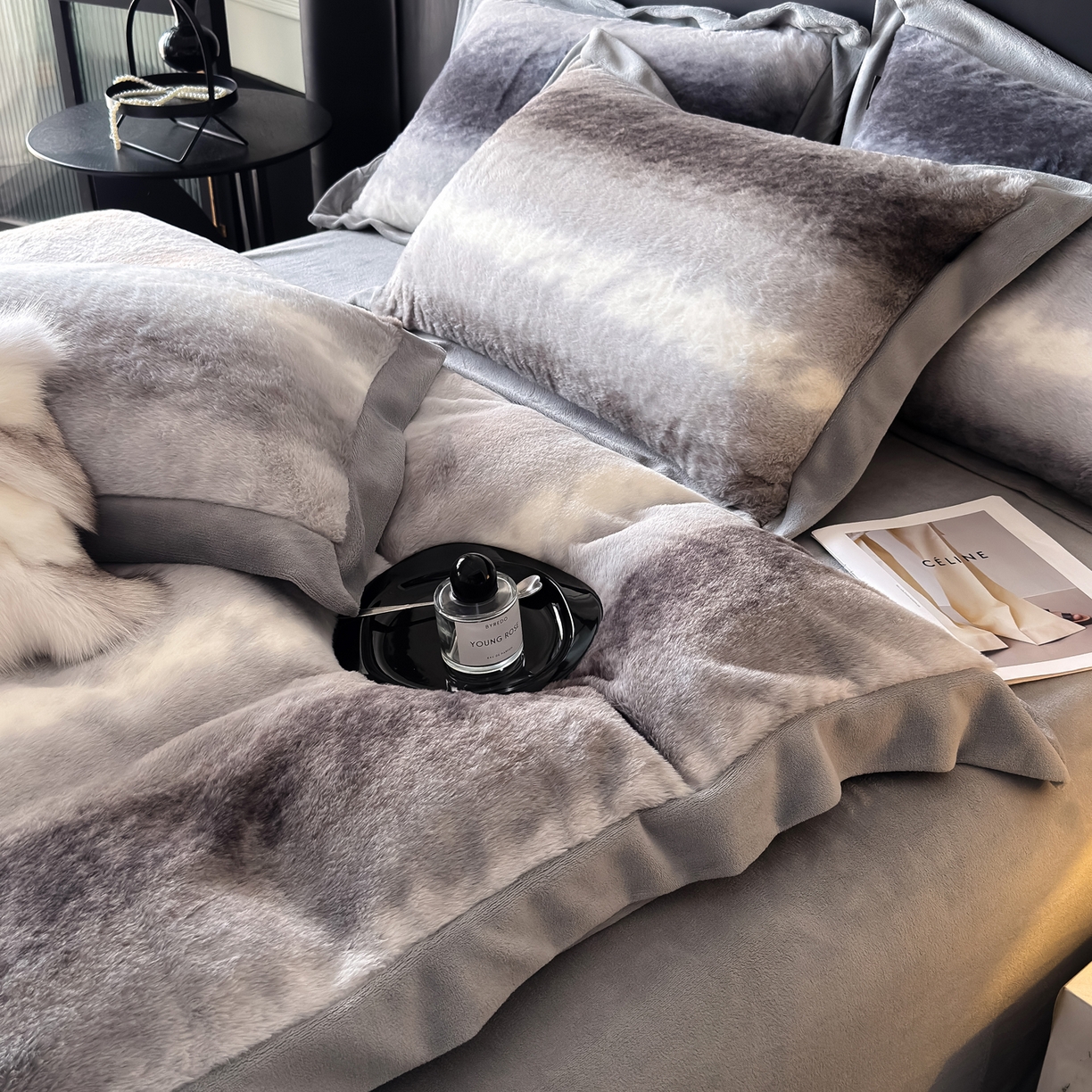 91家纺网 家纺一手货源 找家纺 水云缦 2025新款美拉德系列兔毛拼角四件套系列 美拉德-渐变灰