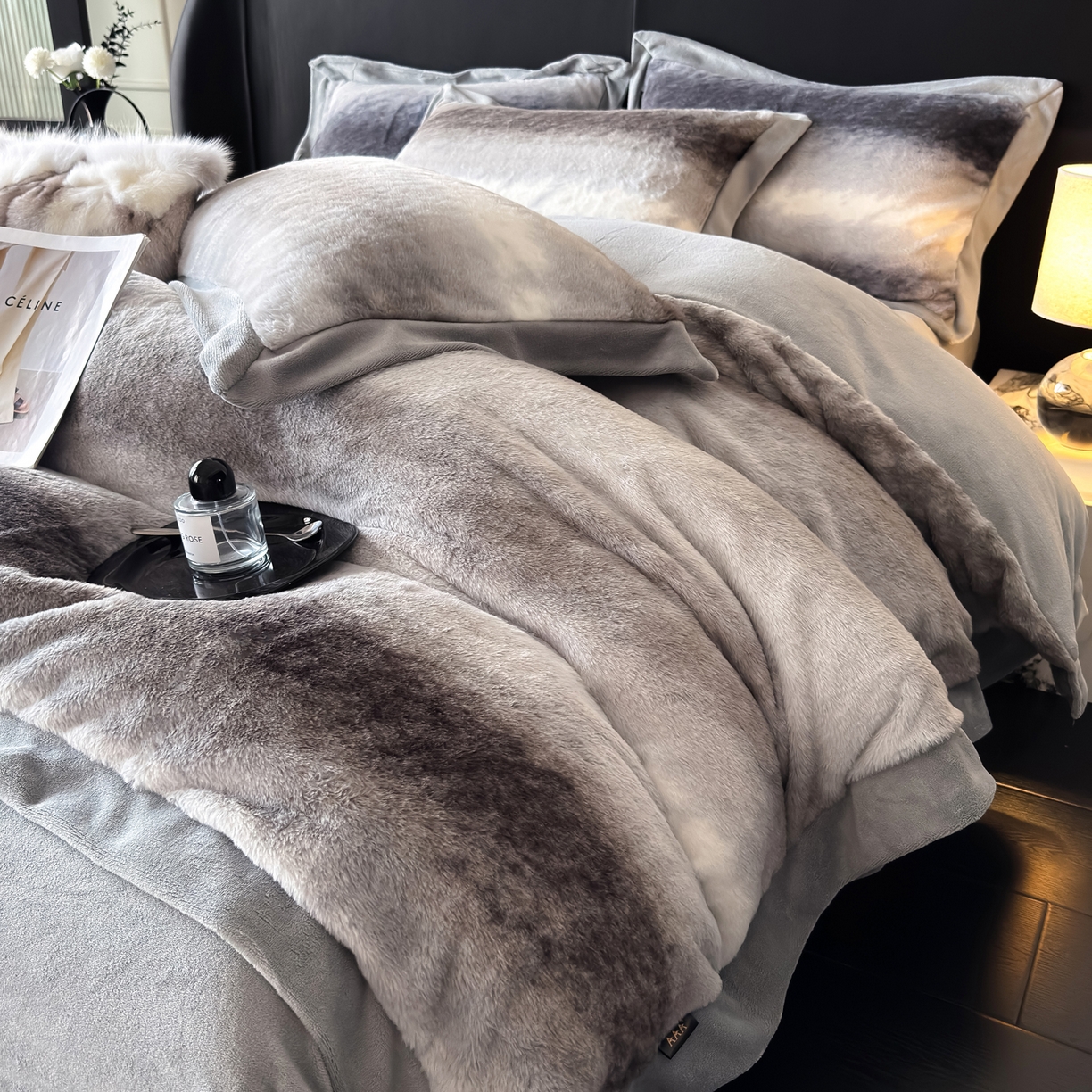 91家纺网 家纺一手货源 找家纺 水云缦 2025新款美拉德系列兔毛拼角四件套系列 美拉德-渐变灰