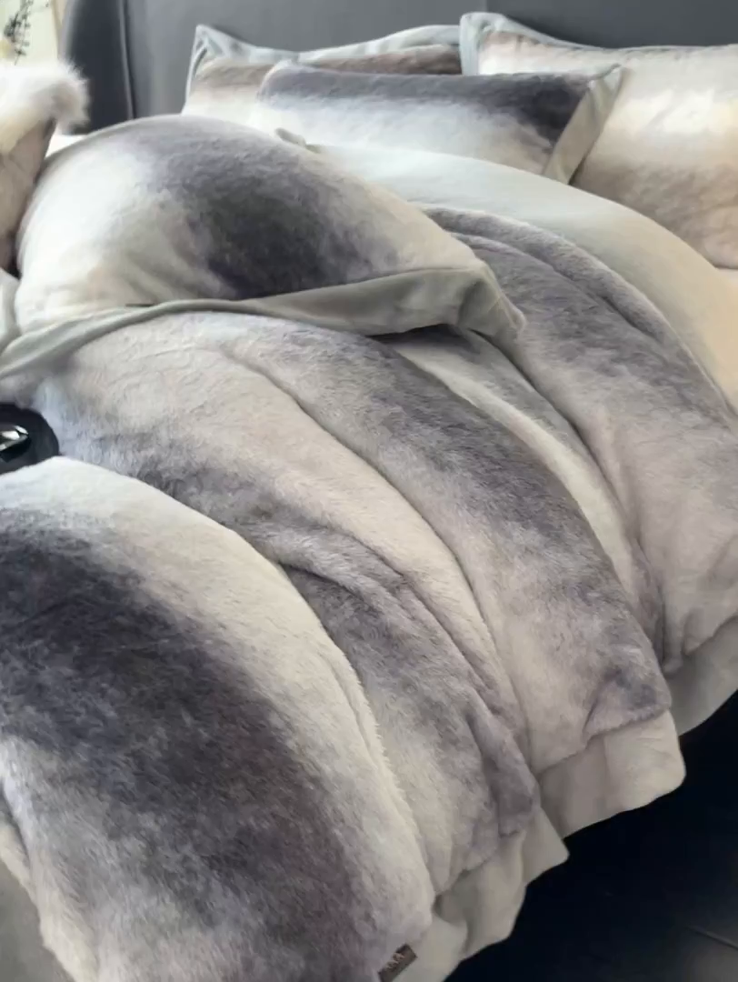 91家纺网 家纺一手货源 找家纺 水云缦 2025新款美拉德系列兔毛拼角四件套系列 美拉德-渐变蓝