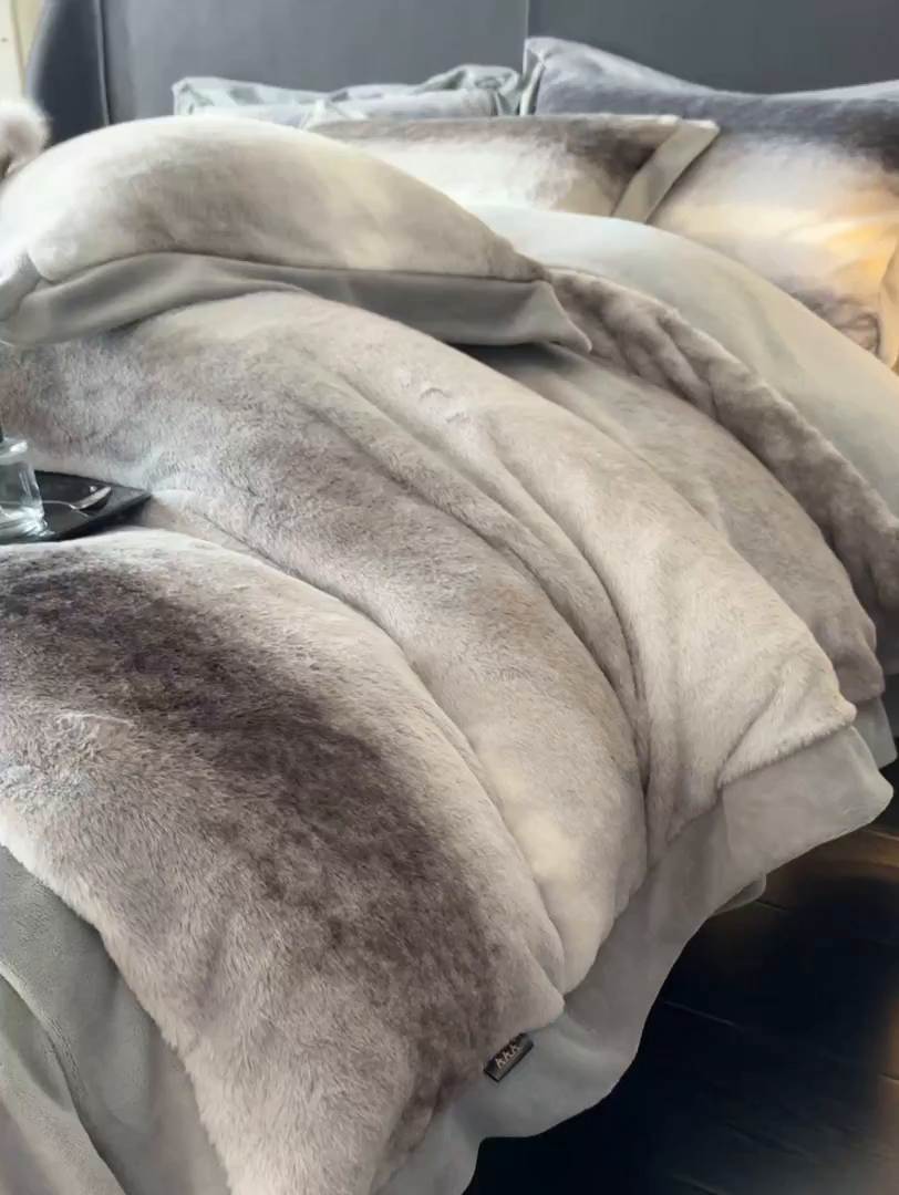 91家纺网 家纺一手货源 找家纺 水云缦 2025新款美拉德系列兔毛拼角四件套系列 美拉德-渐变咖