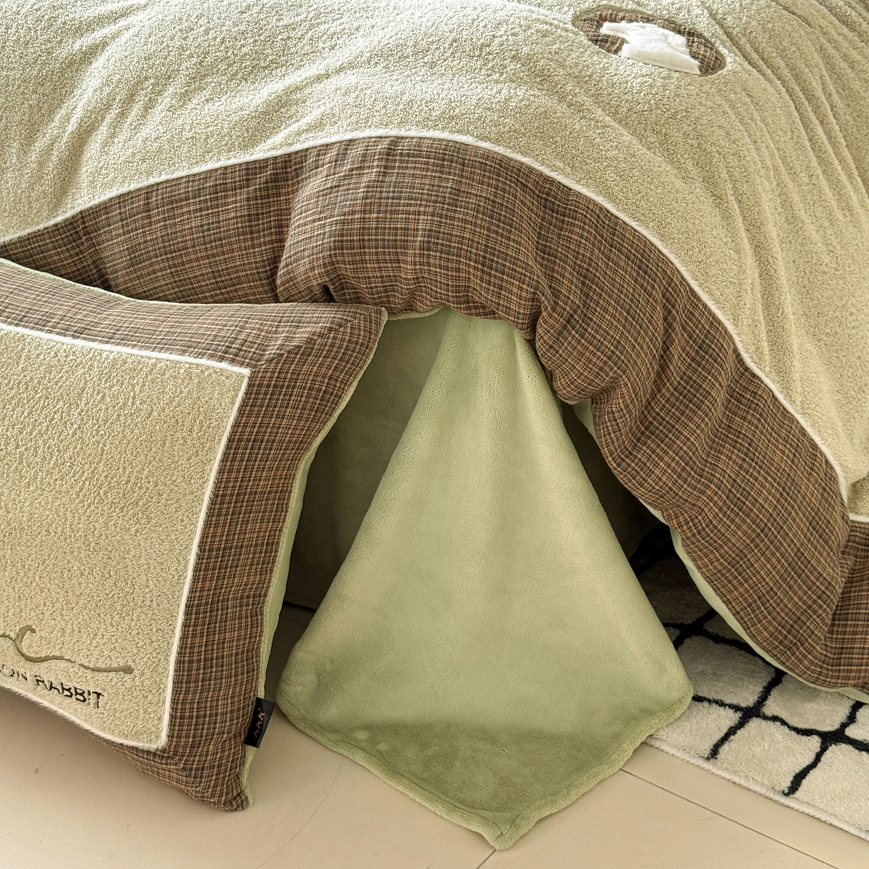 91家纺网 家纺一手货源 找家纺 水云缦 2025新款米粒绒全棉双层纱四件套 米粒绒-抹茶绿