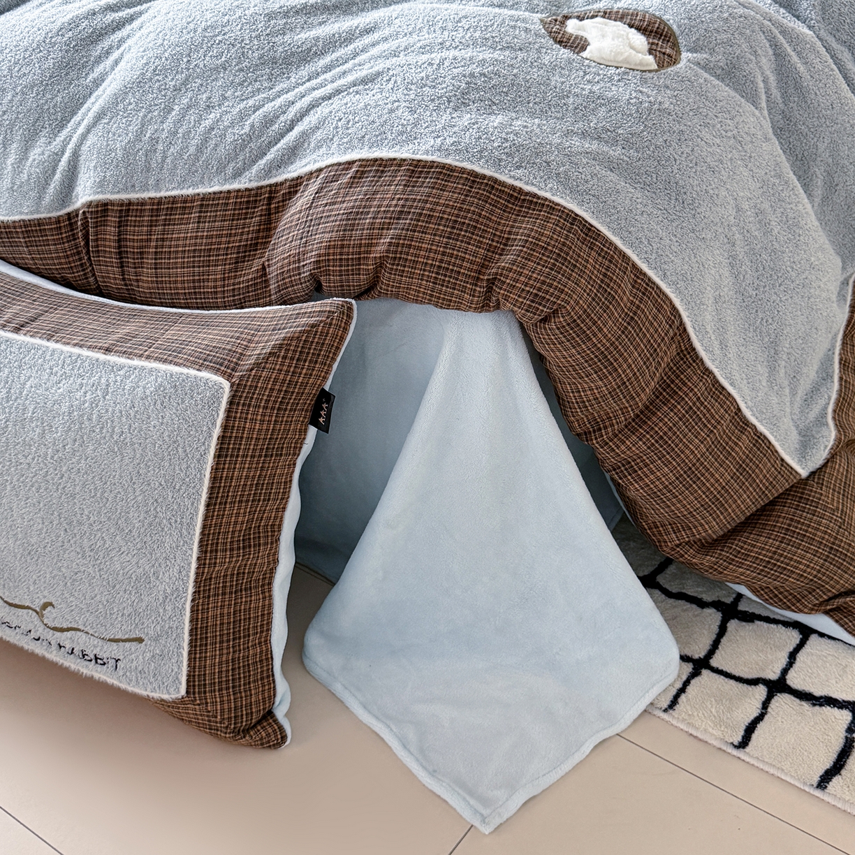 91家纺网 家纺一手货源 找家纺 水云缦 2025新款米粒绒全棉双层纱四件套 米粒绒-莫兰迪蓝