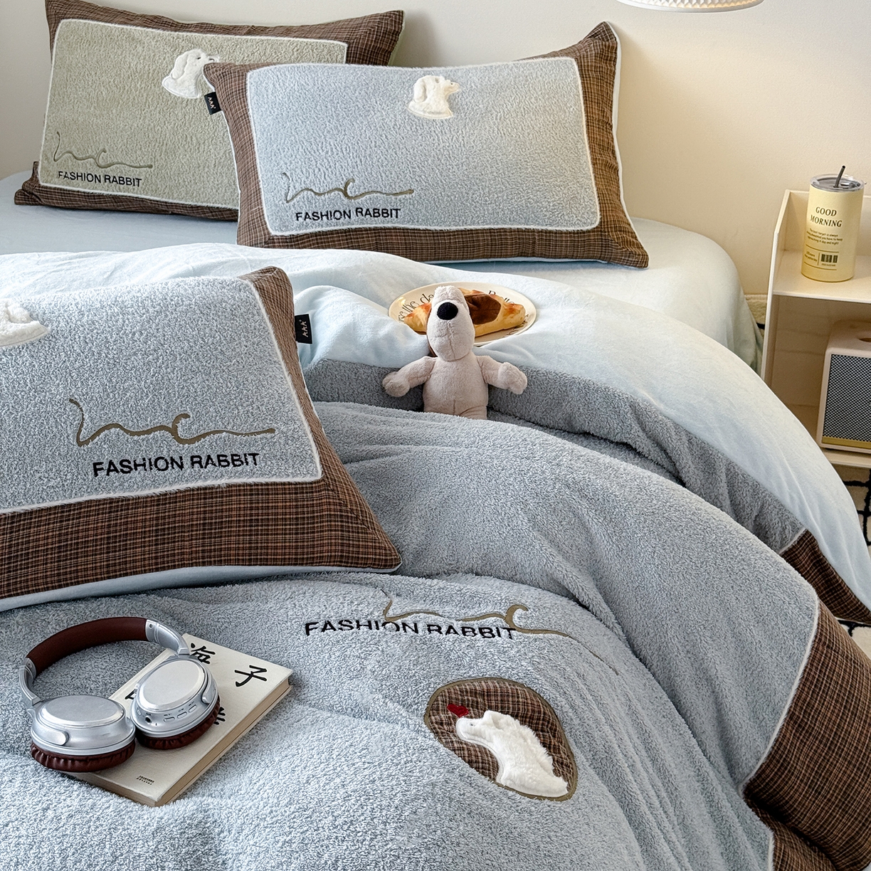 91家纺网 家纺一手货源 找家纺 水云缦 2025新款米粒绒全棉双层纱四件套 米粒绒-莫兰迪蓝