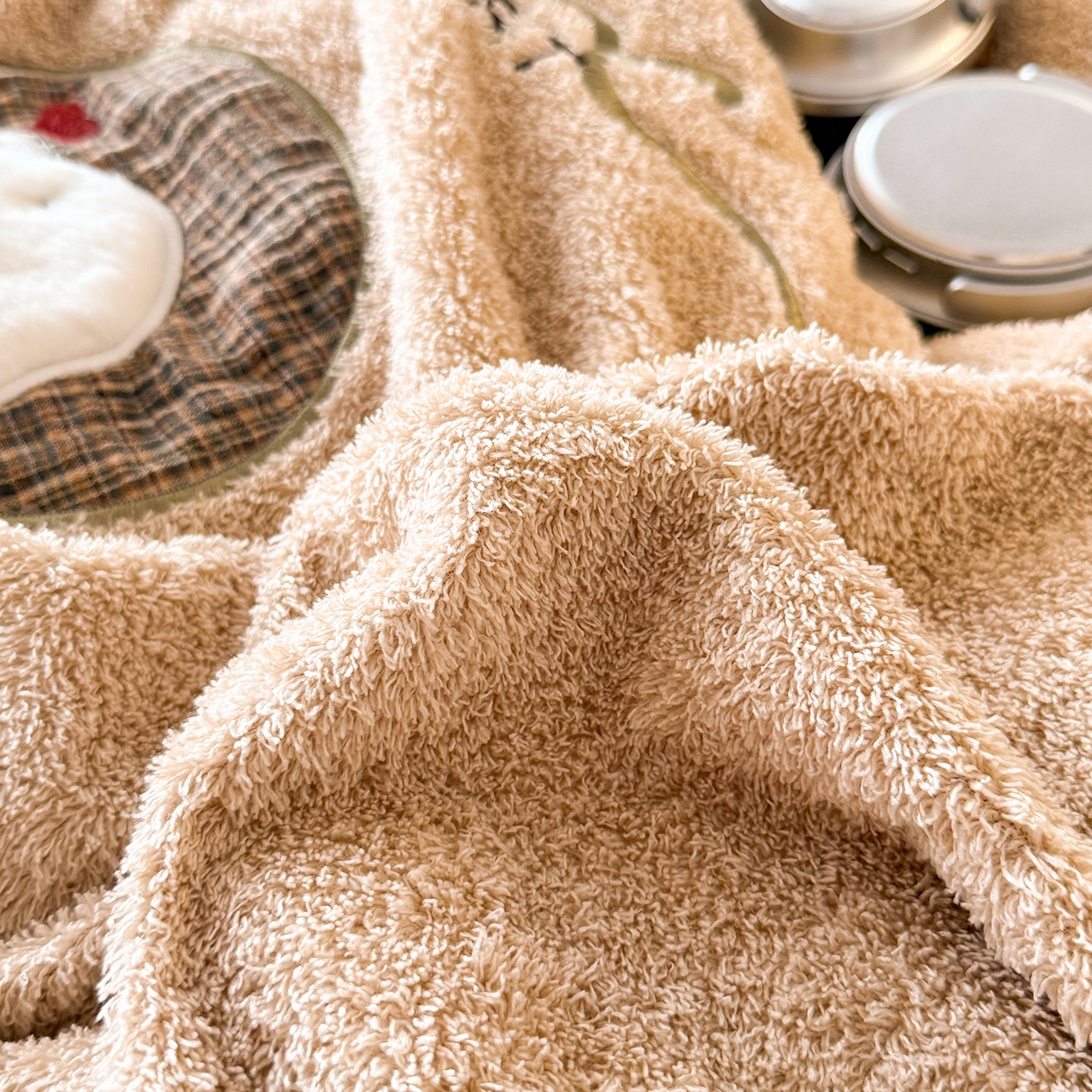 91家纺网 家纺一手货源 找家纺 水云缦 2025新款米粒绒全棉双层纱四件套 米粒绒-奶茶咖