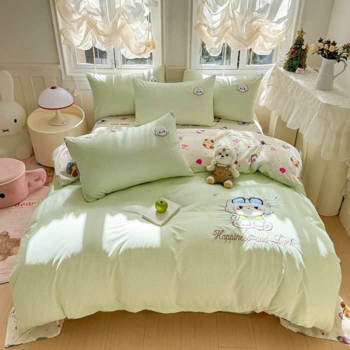 91家纺网 家纺一手货源 找家纺 悦兴家纺 2025新款A类水洗棉治愈萌犬系列四件套（含买家秀） 绿格学院狗狗