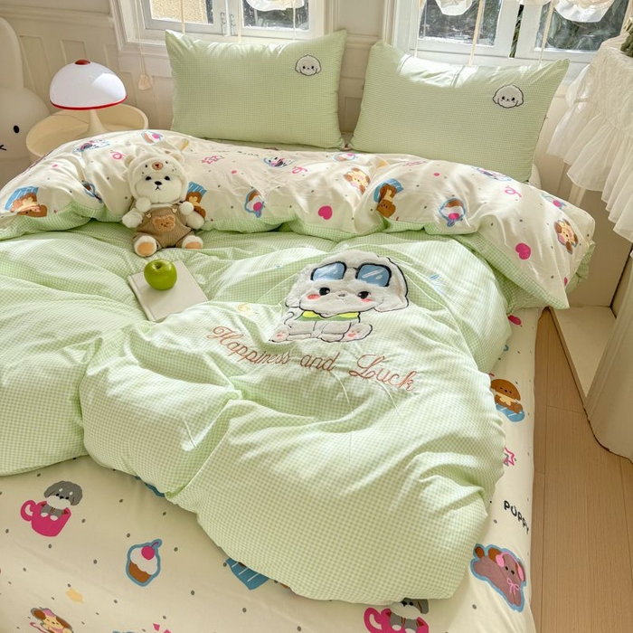 91家纺网 家纺一手货源 找家纺 悦兴家纺 2025新款A类水洗棉治愈萌犬系列四件套（含买家秀） 绿格学院狗狗