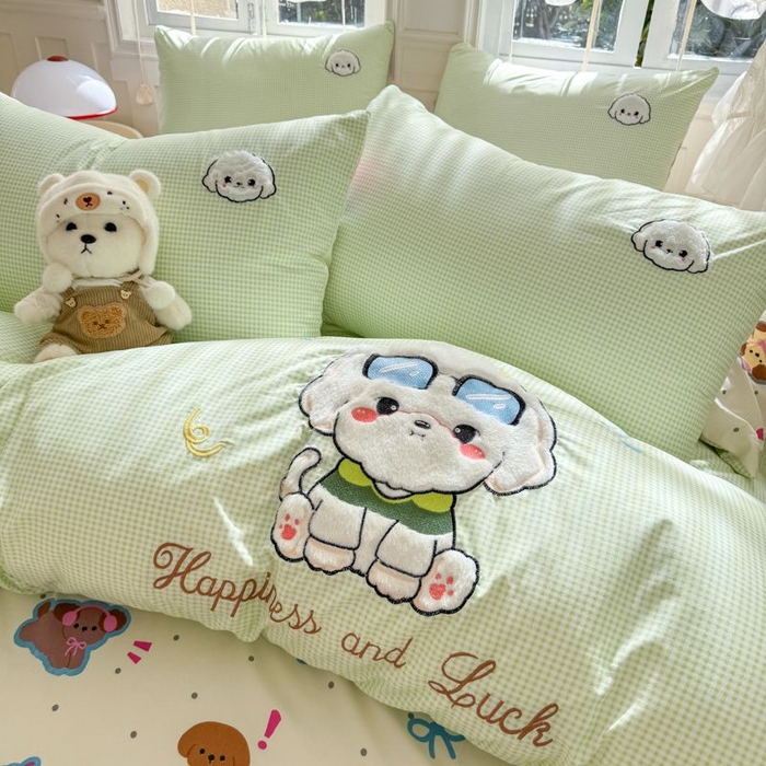 91家纺网 家纺一手货源 找家纺 悦兴家纺 2025新款A类水洗棉治愈萌犬系列四件套（含买家秀） 绿格学院狗狗