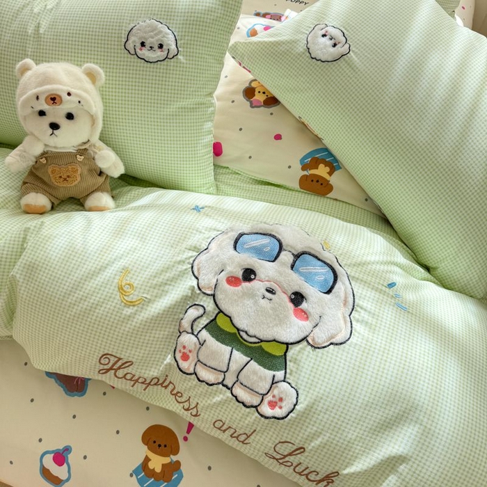 91家纺网 家纺一手货源 找家纺 悦兴家纺 2025新款A类水洗棉治愈萌犬系列四件套（含买家秀） 绿格学院狗狗