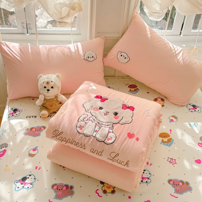 91家纺网 家纺一手货源 找家纺 悦兴家纺 2025新款A类水洗棉治愈萌犬系列四件套（含买家秀） 奶粉蝴蝶狗