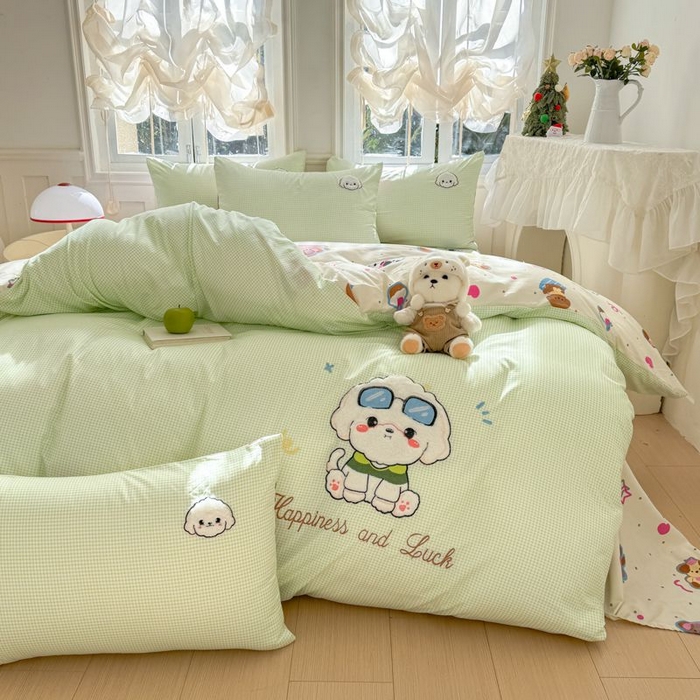 91家纺网 家纺一手货源 找家纺 悦兴家纺 2025新款A类水洗棉治愈萌犬系列四件套（含买家秀） 绿格学院狗狗