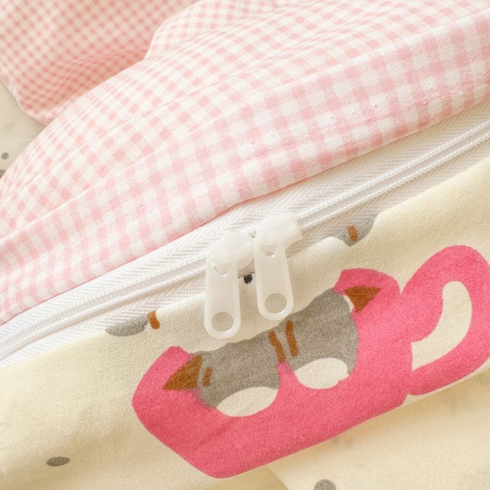 91家纺网 家纺一手货源 找家纺 悦兴家纺 2025新款A类水洗棉治愈萌犬系列四件套（含买家秀） 粉格蝴蝶狗