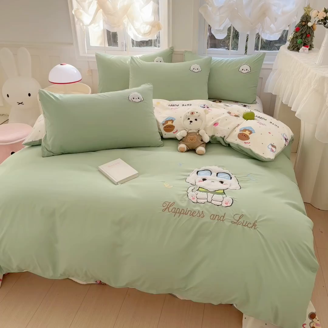 91家纺网 家纺一手货源 找家纺 悦兴家纺 2025新款A类水洗棉治愈萌犬系列四件套（含买家秀） 奶绿学院狗狗