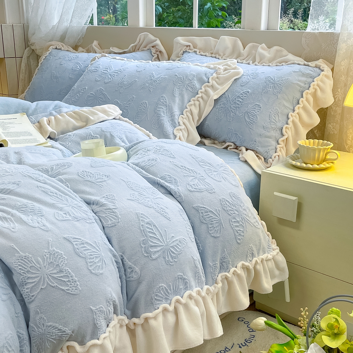 91家纺网 家纺一手货源 找家纺 水云缦 2025新款牛奶绒木耳边四件套-蝶舞 蝶舞-天空蓝